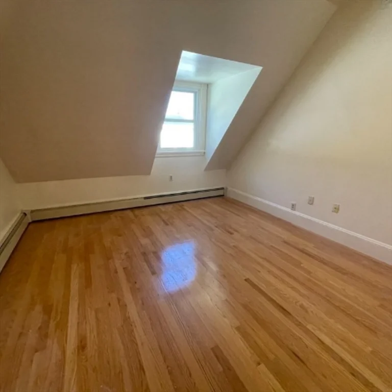 2 bed, 1 bath apartment for rent at 92 Thurston St Unit 3, Winter Hill — photo 5 of 10