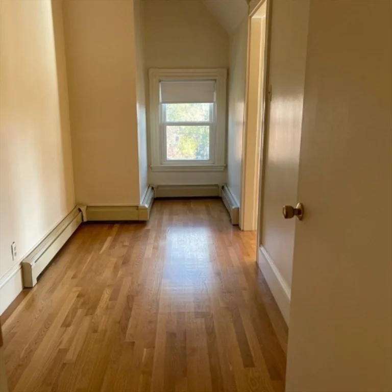 2 bed, 1 bath apartment for rent at 92 Thurston St Unit 3, Winter Hill — photo 6 of 10