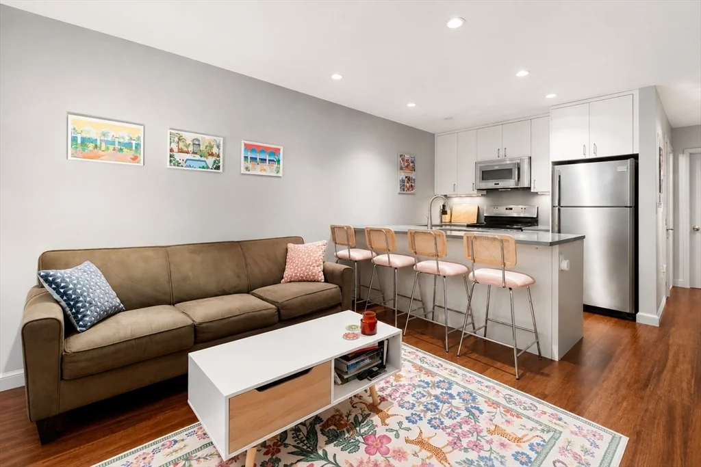 1 bed, 1 bath apartment for rent at 92 W Springfield Unit 1, South End