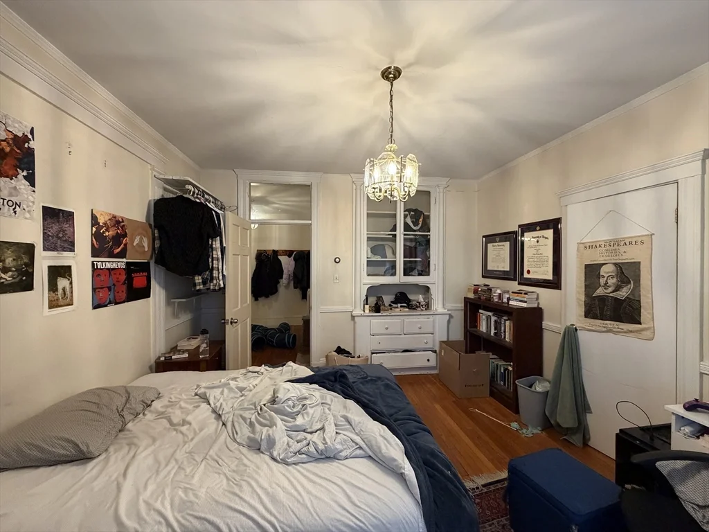 5 bed, 2 bath apartment for rent at 92 Wallingford Rd Unit 1, Brighton — photo 10 of 16