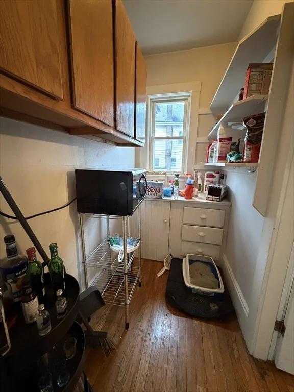 5 bed, 2 bath apartment for rent at 92 Wallingford Rd Unit 1, Brighton — photo 13 of 16