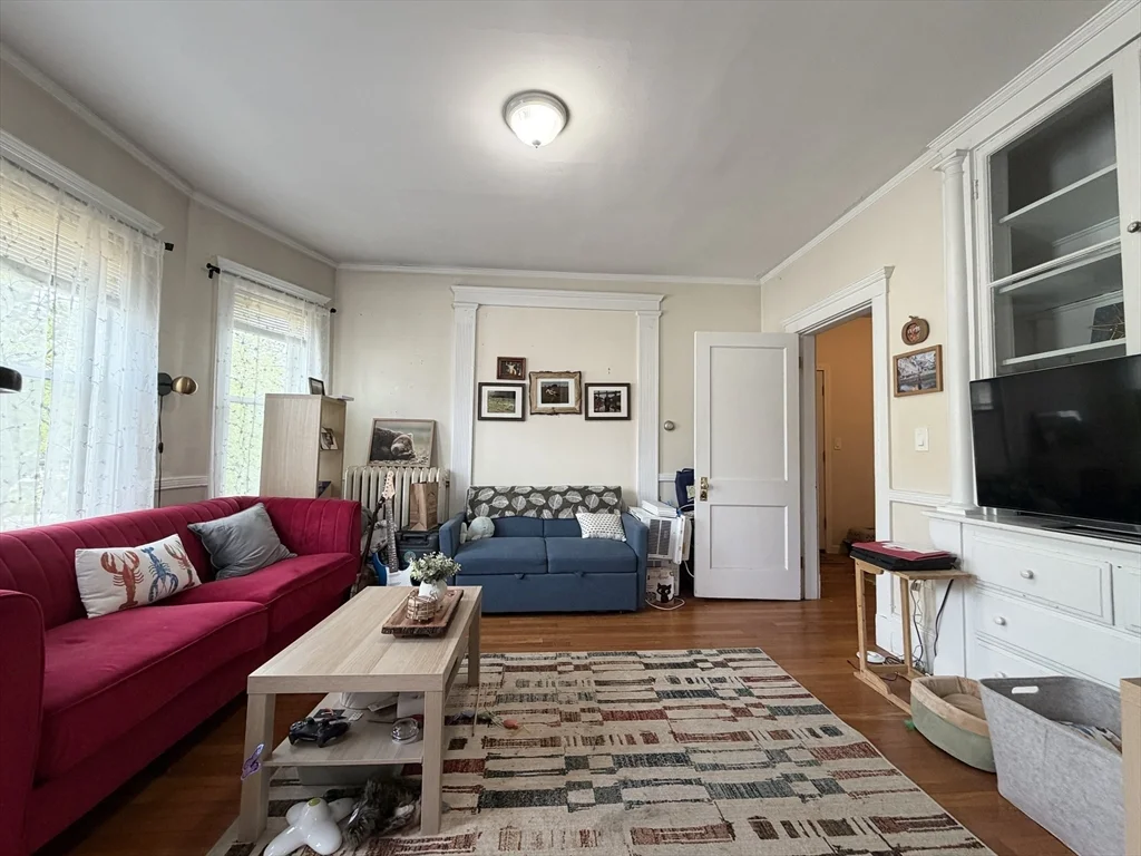 4 bed, 2 bath apartment for rent at 92 Wallingford Rd Unit 2, Brighton — photo 2 of 14