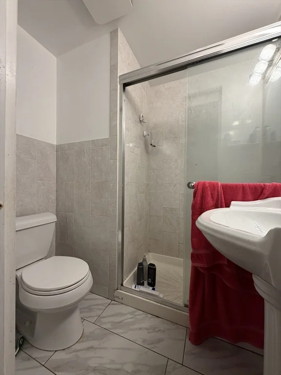 4 bed, 2 bath apartment for rent at 92 Wallingford Rd Unit 2, Brighton — photo 13 of 14