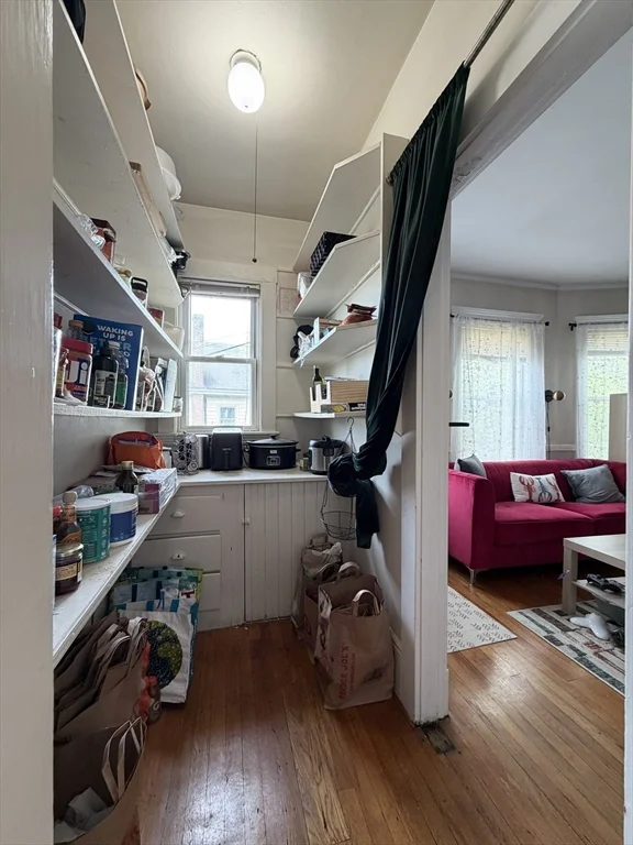 4 bed, 2 bath apartment for rent at 92 Wallingford Rd Unit 2, Brighton — photo 3 of 14