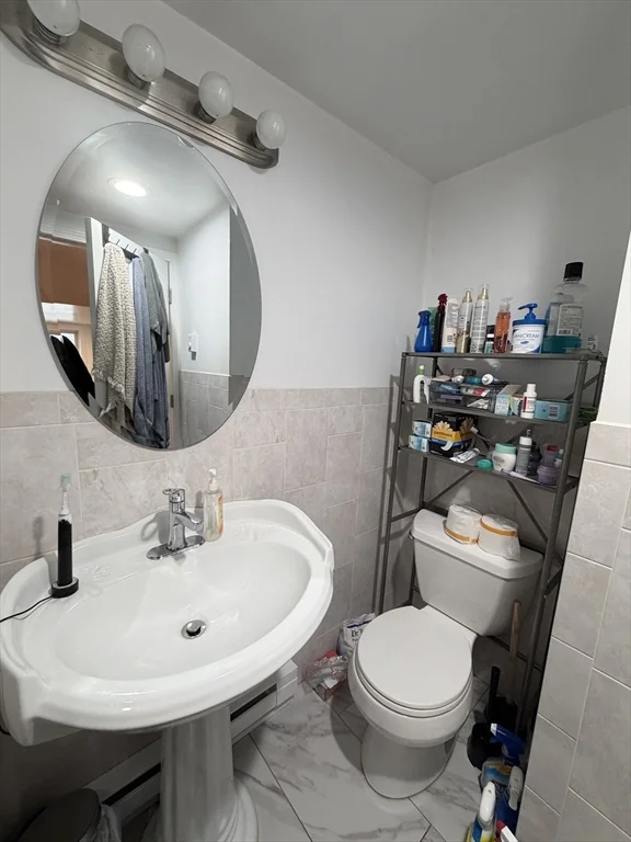 2 bed, 1 bath apartment for rent at 92 Wallingford Rd Unit A, Brighton — photo 10 of 11