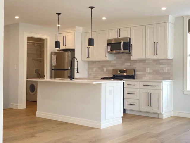 3 bed, 2 bath apartment for rent at 92 Walnut St Unit 2, Watertown — photo 5 of 17