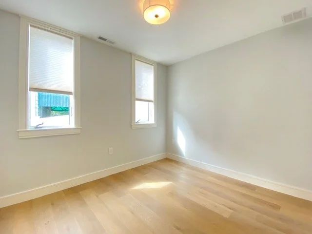 3 bed, 2 bath apartment for rent at 92 Walnut St Unit 2, Watertown — photo 10 of 17