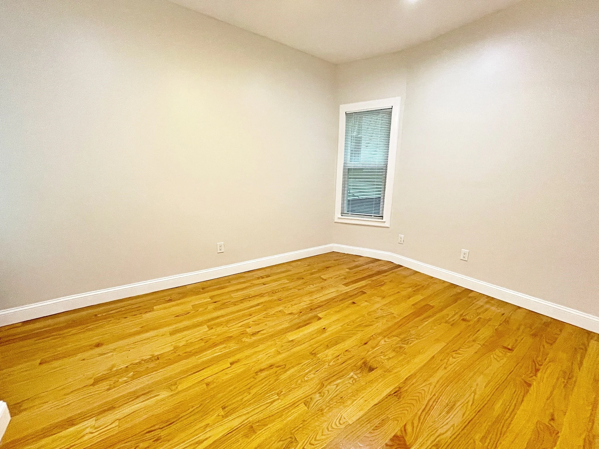 3 bed, 1 bath apartment for rent at 92 Webster St Unit 1, East Boston — photo 14 of 18