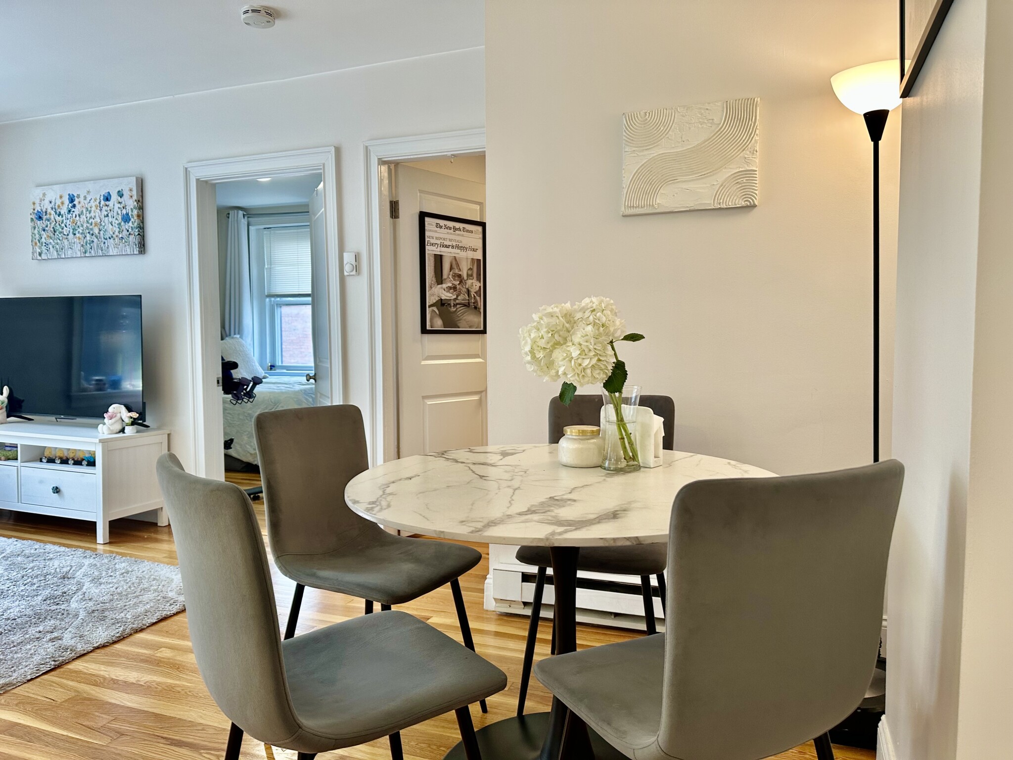 2 bed, 1 bath apartment for rent at 92 West Cedar St Unit 4R, Beacon Hill — photo 1 of 18