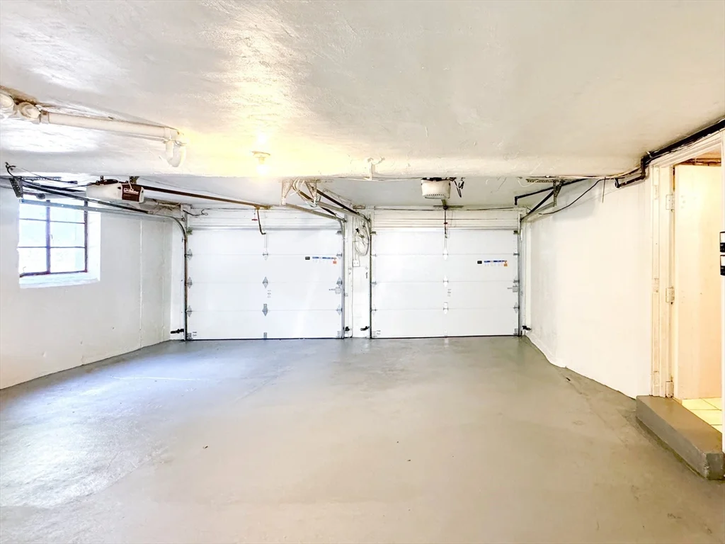 3 bed, 2 bath apartment for rent at 92 Woodcliff Rd, Chestnut Hill — photo 31 of 36