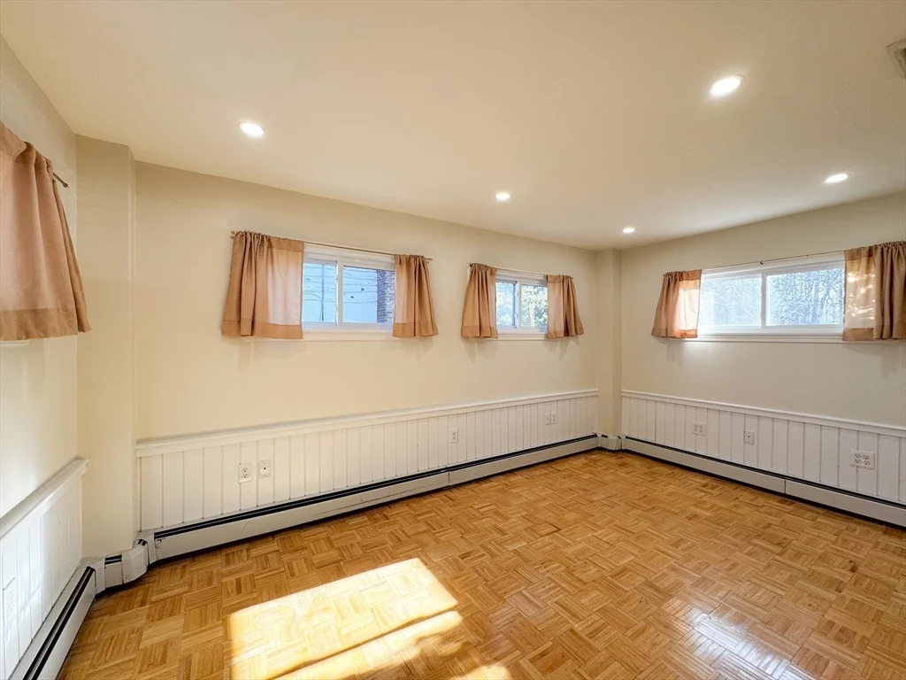 3 bed, 2 bath apartment for rent at 92 Woodcliff Rd, Chestnut Hill — photo 16 of 36