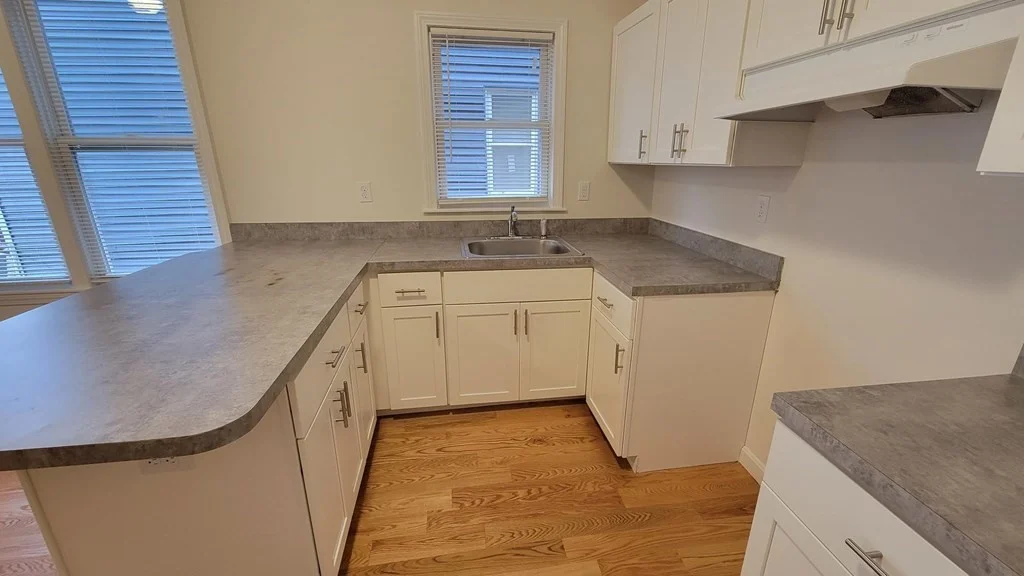 3 bed, 1 bath apartment for rent at 920 Hyde Park Ave Unit 1, Hyde Park — photo 2 of 15