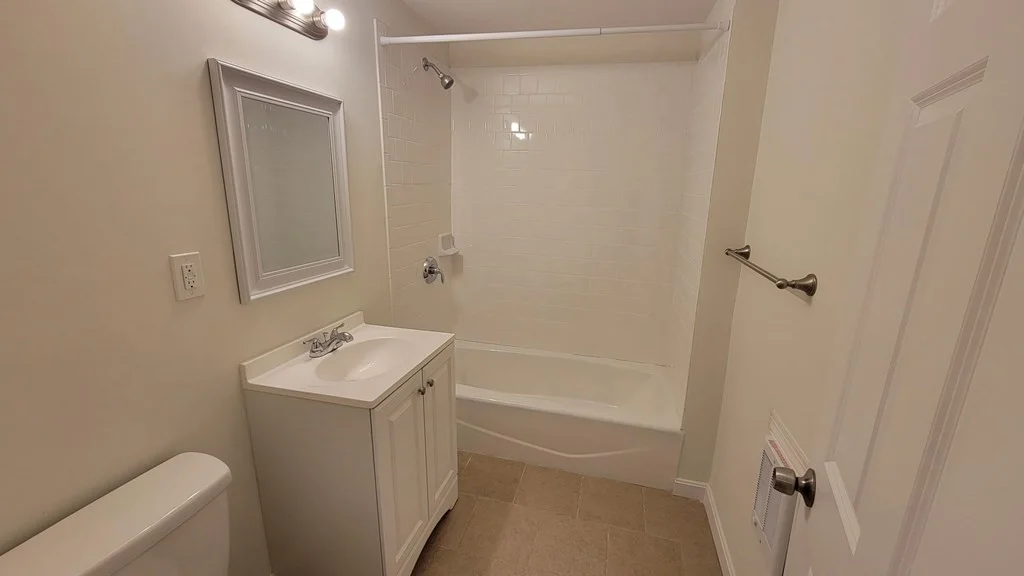 3 bed, 1 bath apartment for rent at 920 Hyde Park Ave Unit 1, Hyde Park — photo 10 of 15