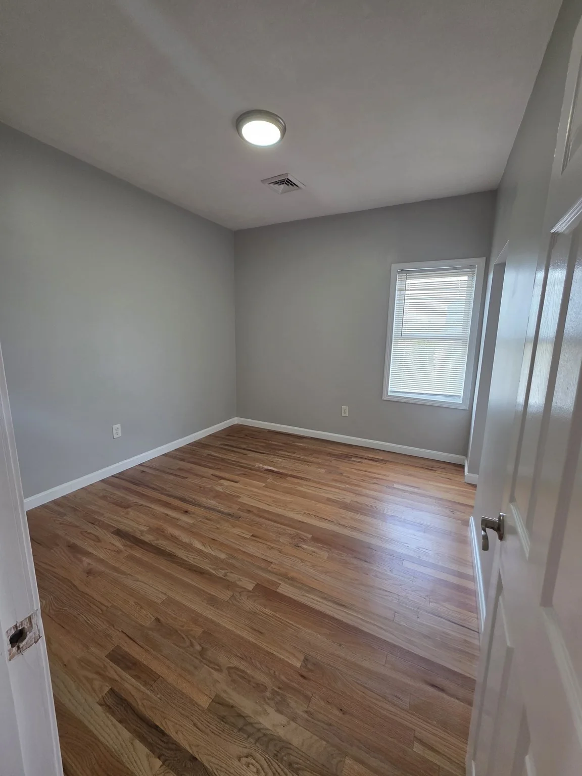 3 bed, 1 bath apartment for rent at 920 Pine St Unit 3W, Fall River — photo 14 of 23