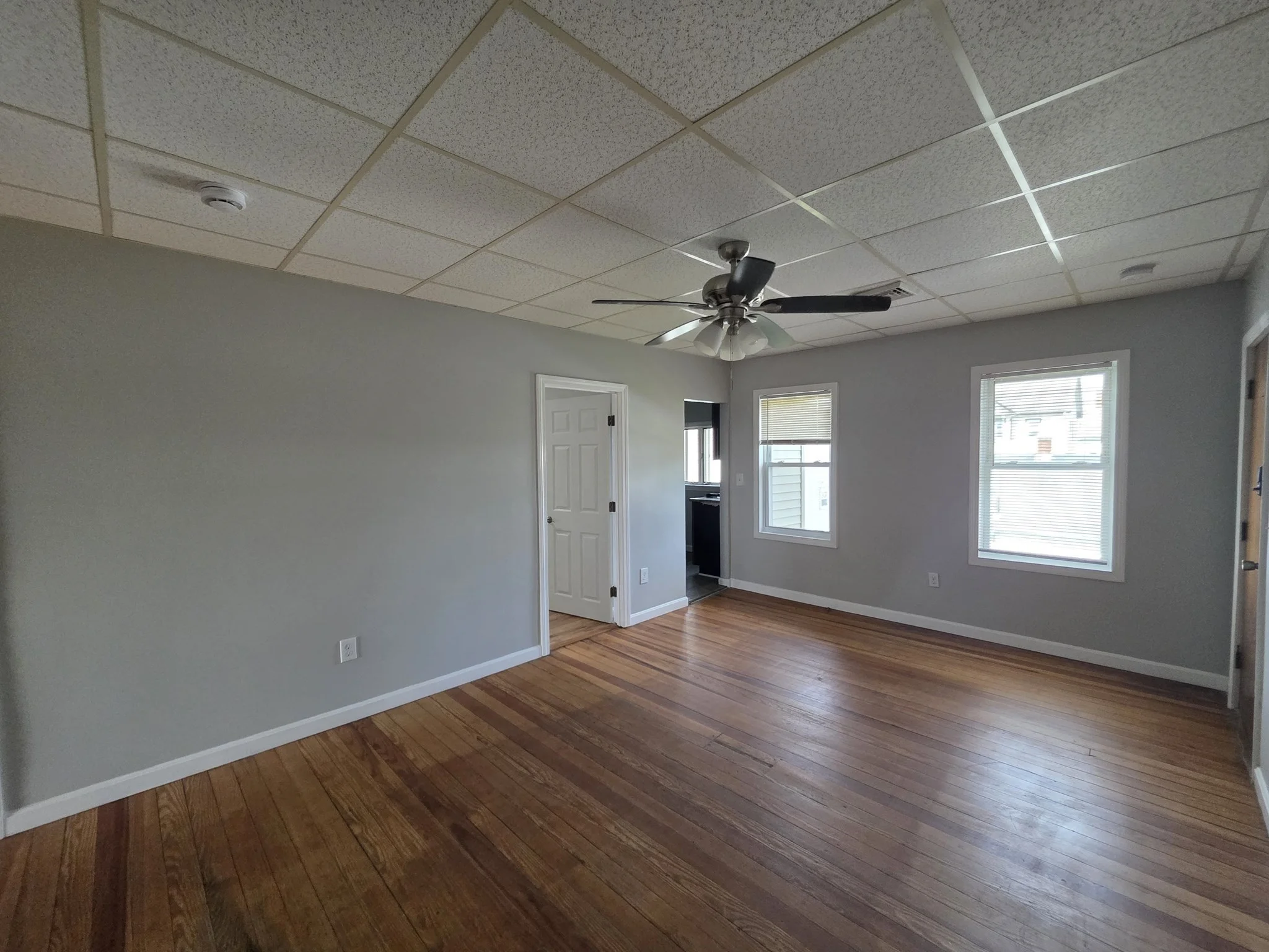 3 bed, 1 bath apartment for rent at 920 Pine St Unit 3W, Fall River — photo 17 of 23