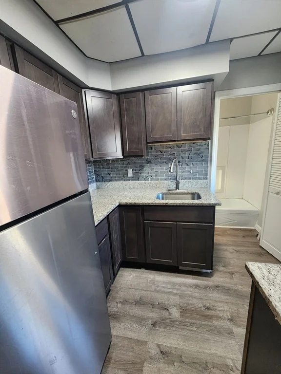3 bed, 1 bath apartment for rent at 920 Pine St Unit 3W, Fall River — photo 2 of 9
