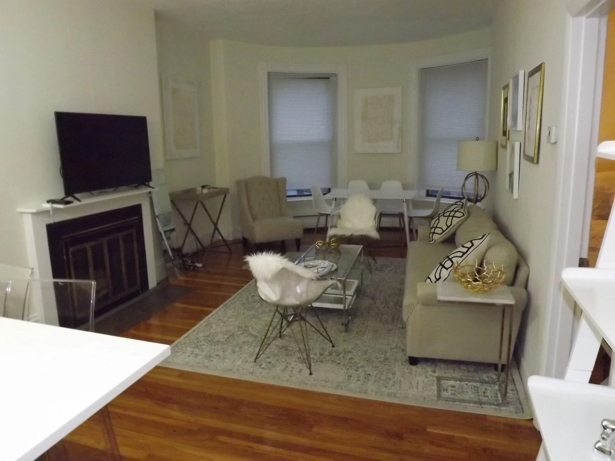 1 bed, 1 bath apartment for rent at 922 Beacon St Unit 23, Fenway — photo 3 of 4