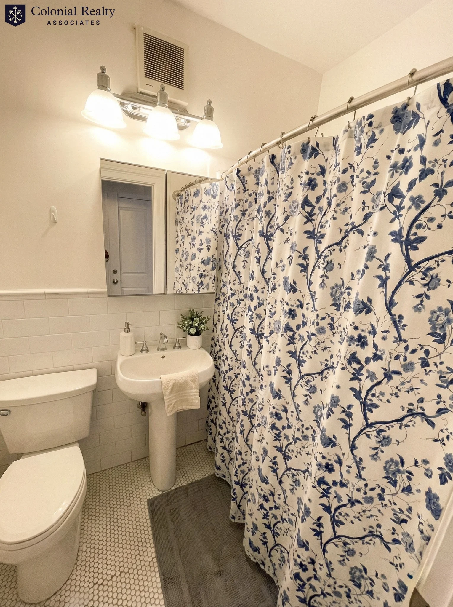 1 bed, 1 bath apartment for rent at 922 Beacon St Unit 24, Fenway — photo 9 of 11