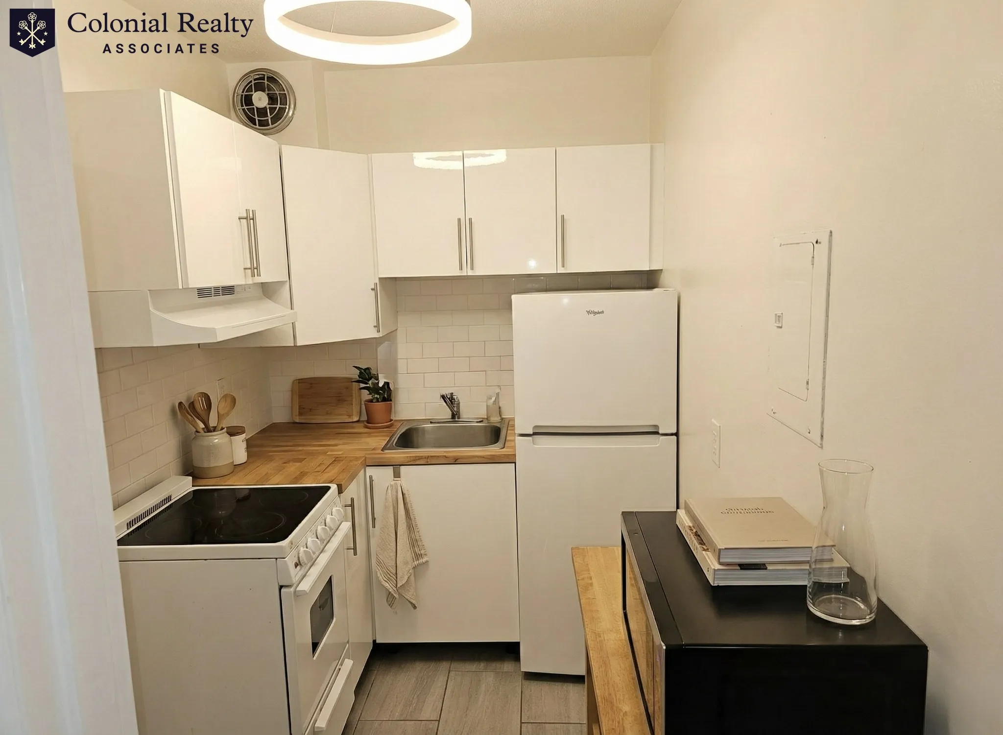 1 bed, 1 bath apartment for rent at 922 Beacon St Unit 31, Fenway — photo 3 of 10