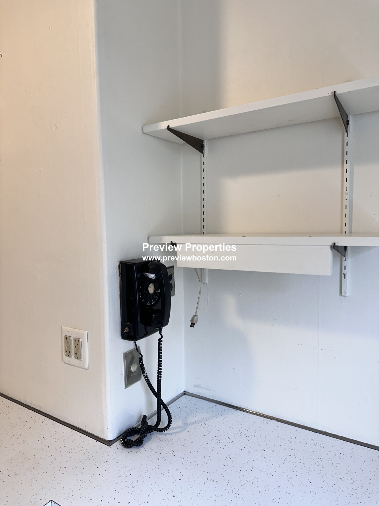 4 bed, 1 bath apartment for rent at 923 Beacon St Unit 2P, Fenway — photo 4 of 19