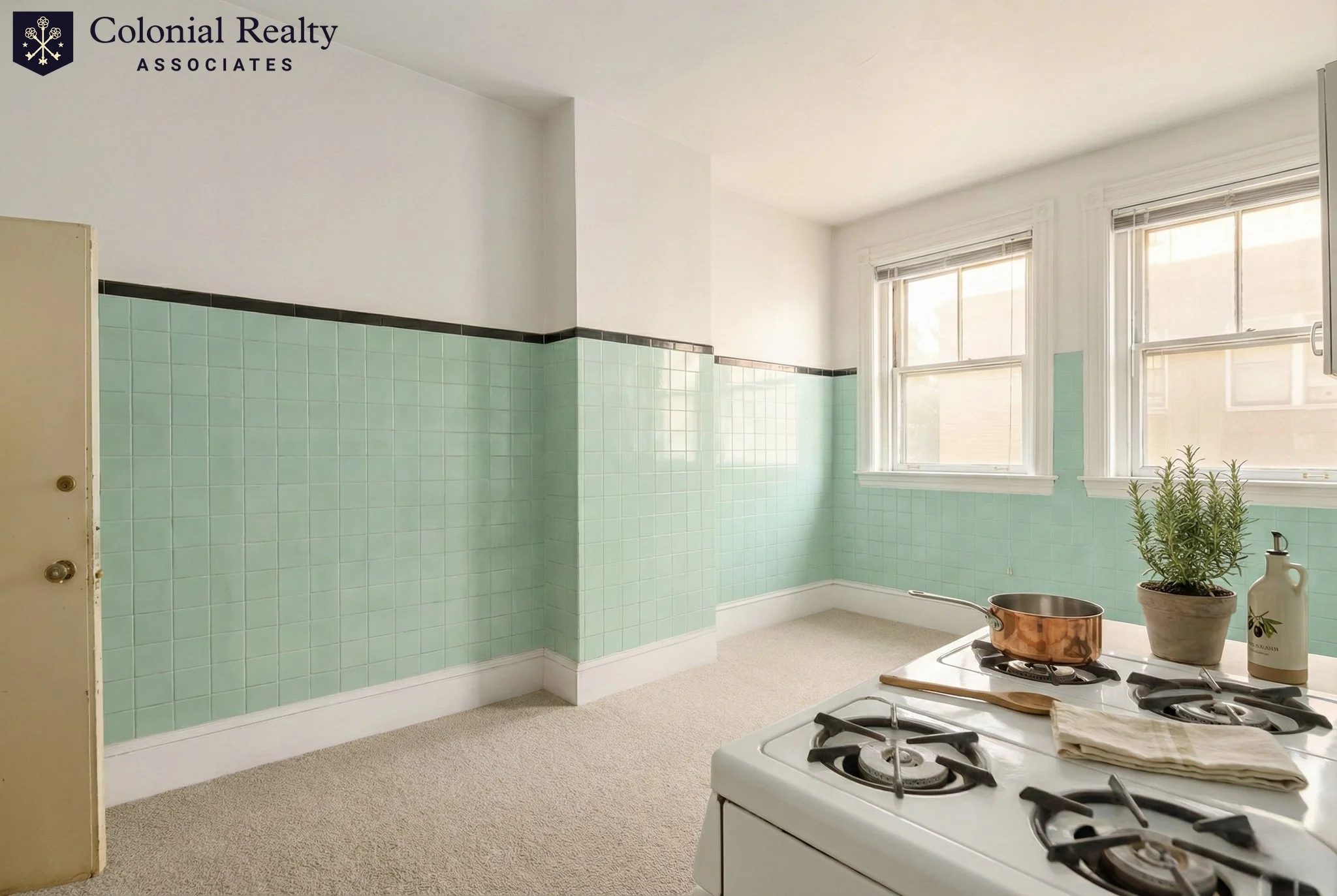 4 bed, 1 bath apartment for rent at 923 Beacon St Unit 3, Fenway — photo 9 of 11
