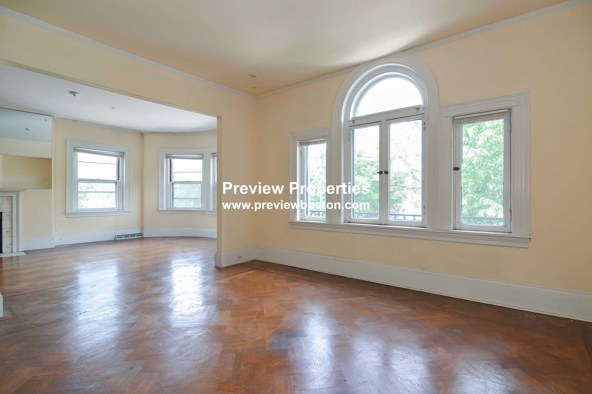 4 bed, 1 bath apartment for rent at 923 Beacon St Unit 3P, Fenway — photo 9 of 13