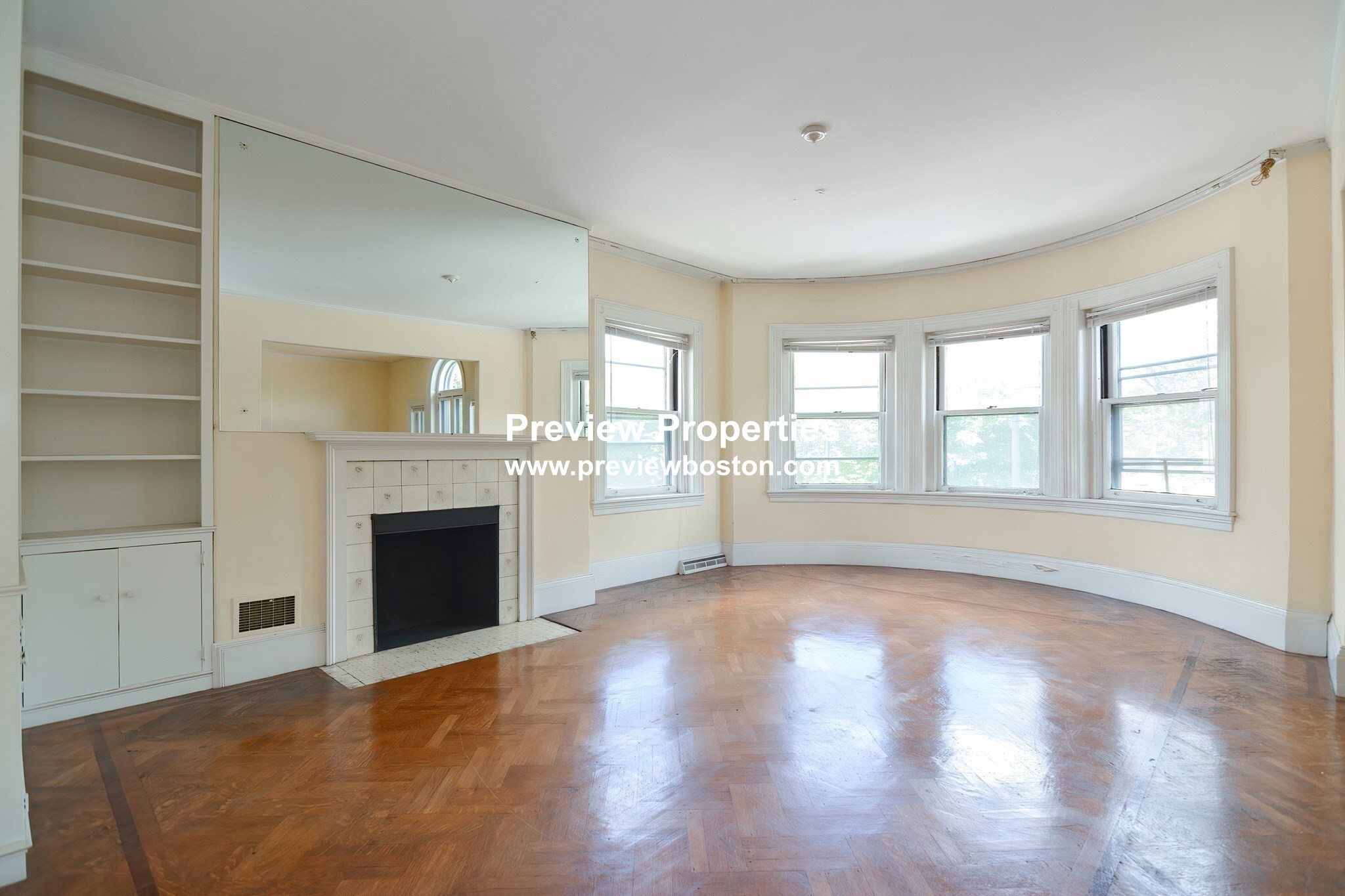 4 bed, 1 bath apartment for rent at 923 Beacon St Unit 3P, Fenway — photo 10 of 13