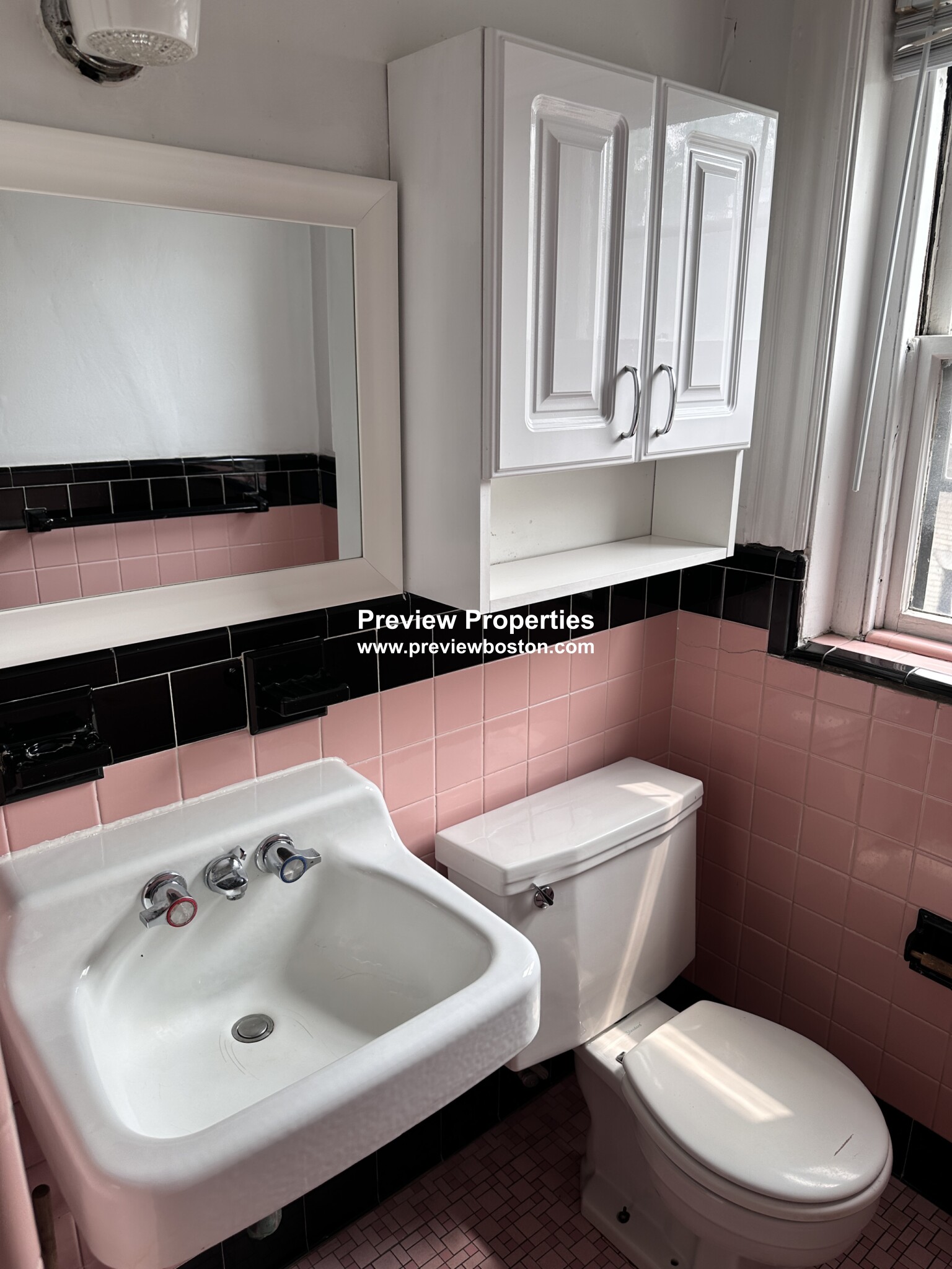 4 bed, 1 bath apartment for rent at 923 Beacon St Unit 3P, Fenway — photo 6 of 13
