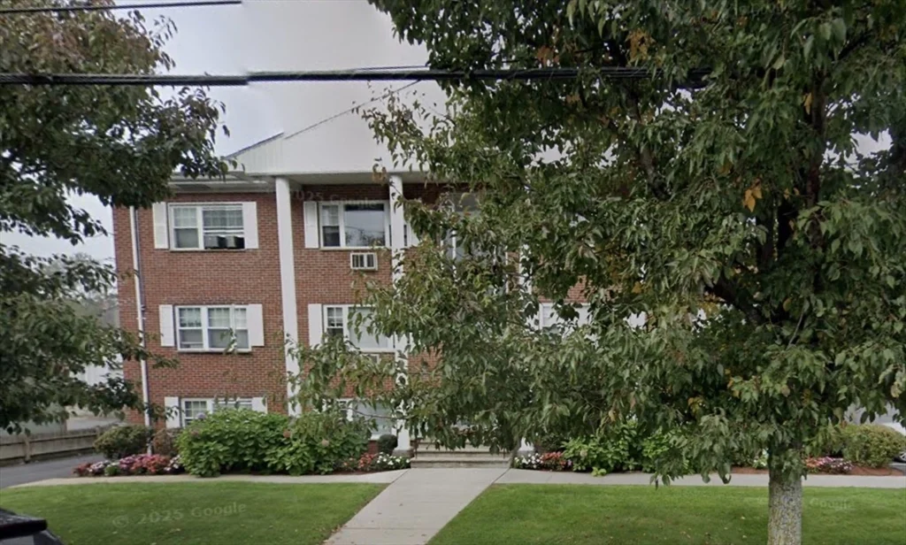 2 bed, 1 bath apartment for rent at 924 Main St Unit 21, Woburn — photo 1 of 15