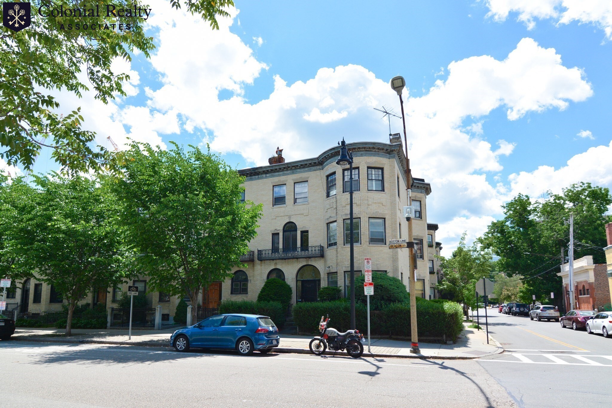 4 bed, 1 bath apartment for rent at 925 Beacon St Unit 5, Fenway — photo 3 of 17