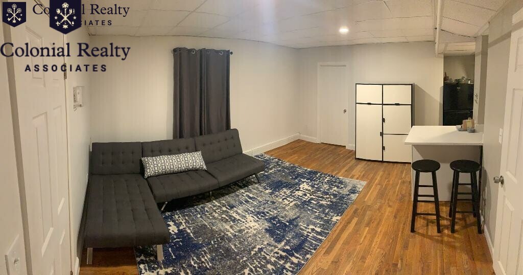 4 bed, 1 bath apartment for rent at 925 Beacon St Unit 5, Fenway — photo 14 of 17