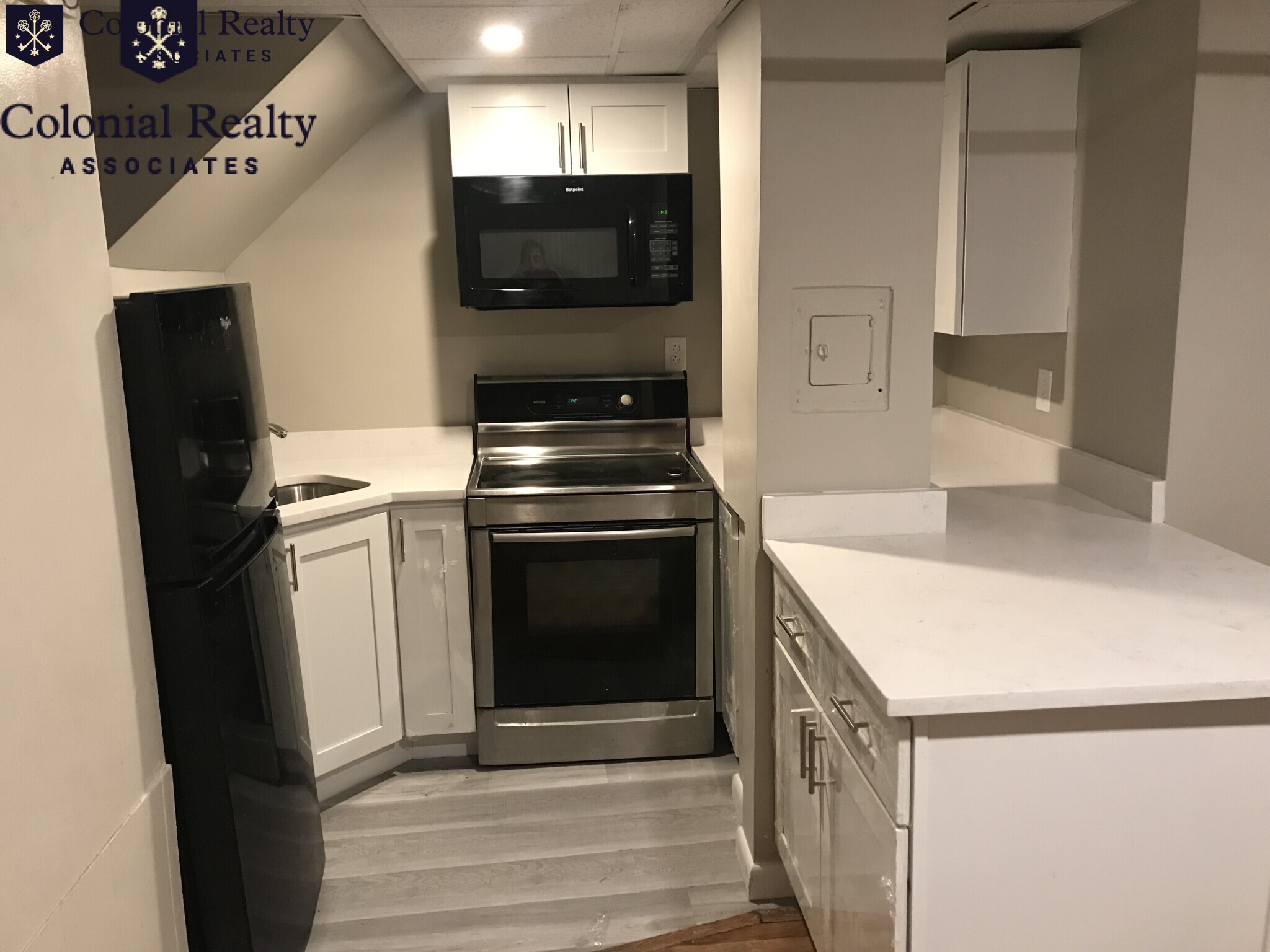 4 bed, 1 bath apartment for rent at 925 Beacon St Unit 7, Fenway — photo 13 of 17