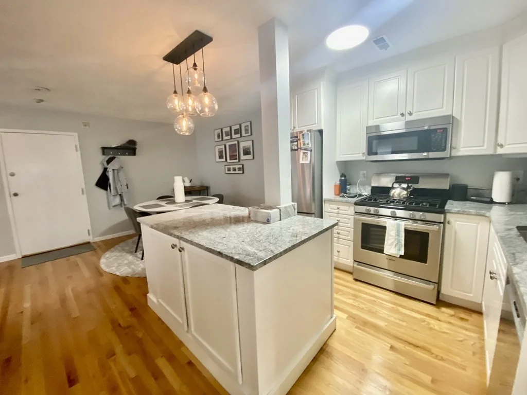 2 bed, 1 bath apartment for rent at 925 E 2nd St Unit 2, South Boston — photo 8 of 22