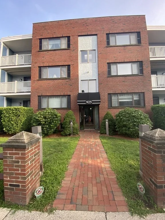 2 bed, 1 bath apartment for rent at 925 E 2nd St Unit 2, South Boston — photo 22 of 22