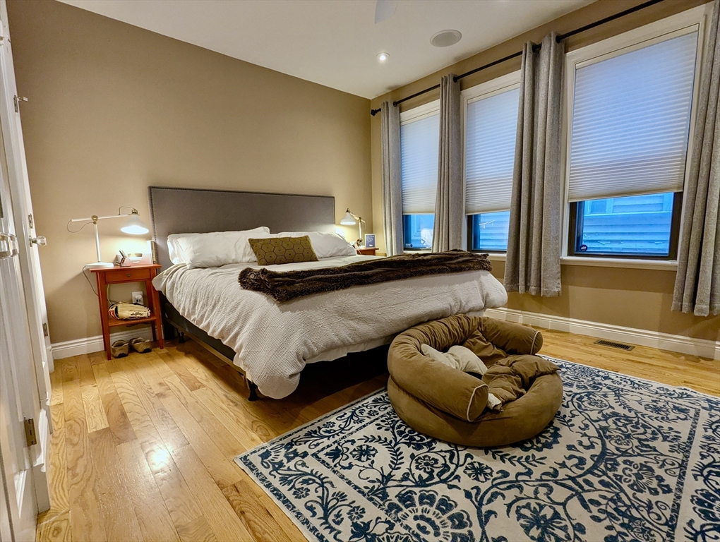 3 bed, 2 bath apartment for rent at 925 East Broadway Unit 1, South Boston — photo 20 of 28