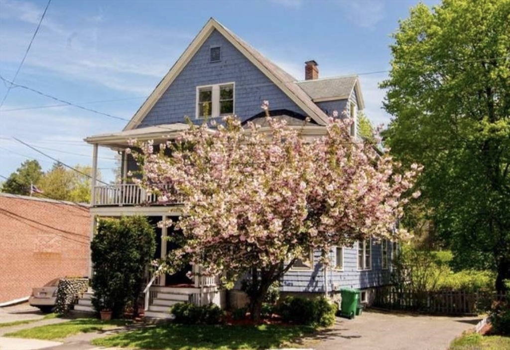 3 bed, 1 bath apartment for rent at 926 Walnut St Unit 926, Newton Highlands — photo 13 of 20