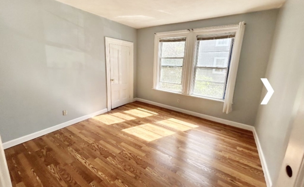 3 bed, 1 bath apartment for rent at 926 Walnut St Unit 926, Newton Highlands — photo 5 of 20