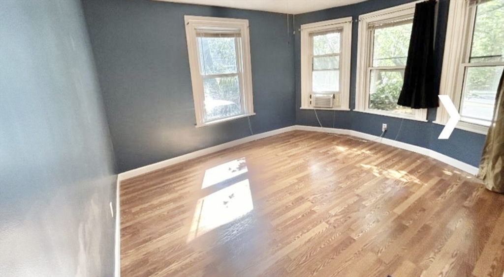 3 bed, 1 bath apartment for rent at 926 Walnut St Unit 926, Newton Highlands — photo 4 of 20