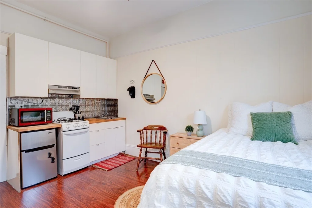 Studio bed, 1 bath apartment for rent at 928 Dorchester Ave Unit 10, Dorchester — photo 7 of 10