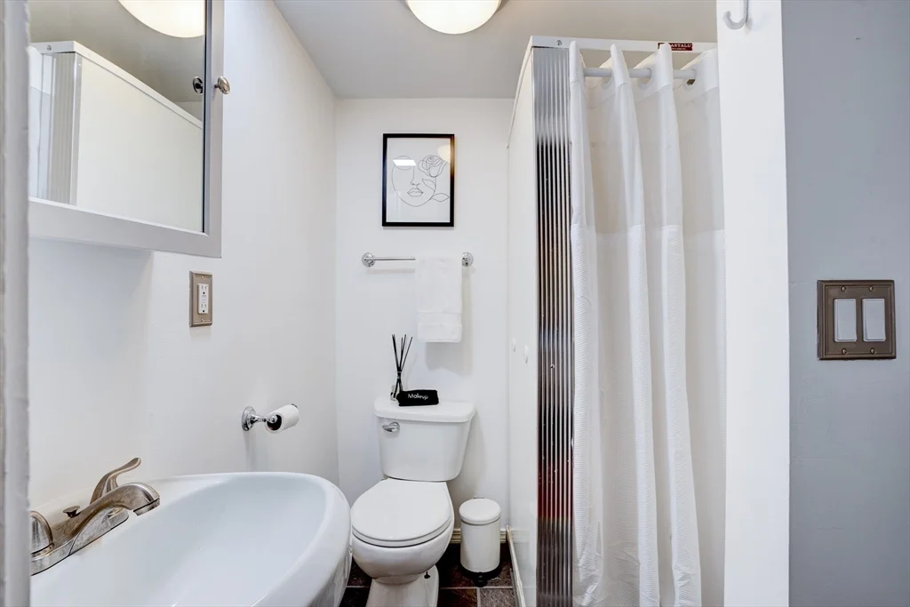 Studio bed, 1 bath apartment for rent at 928 Dorchester Ave Unit 10, Dorchester — photo 9 of 10