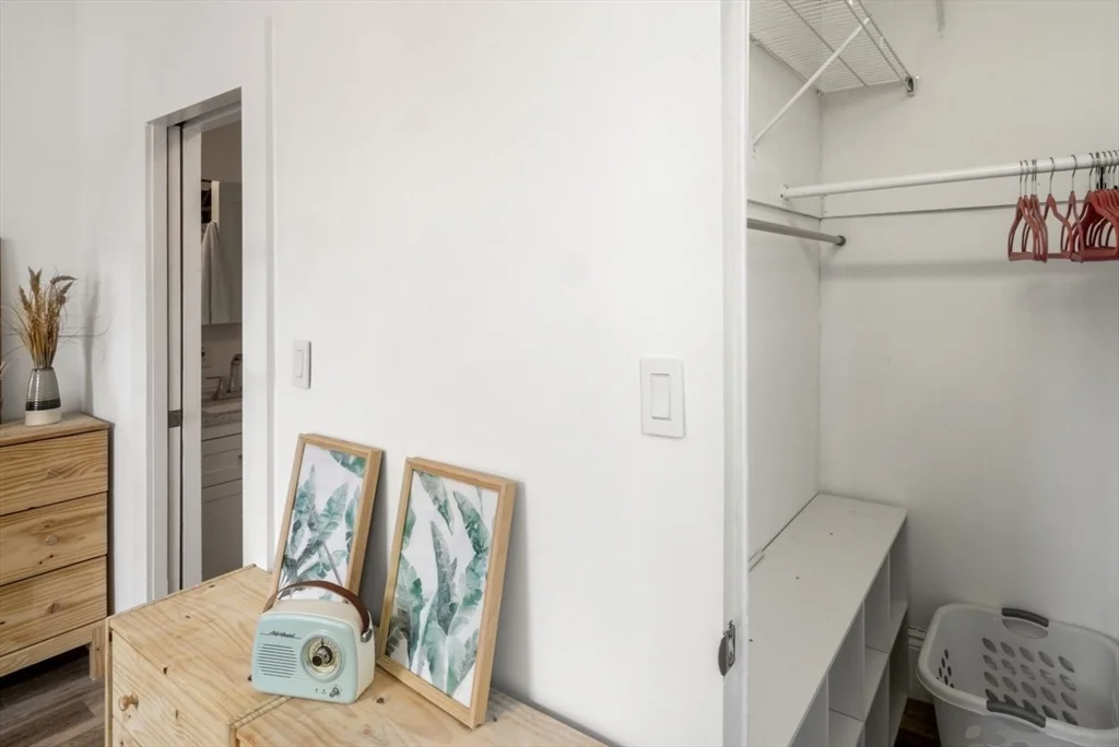 1 bed, 1 bath apartment for rent at 928 Dorchester Ave Unit 11, Dorchester — photo 3 of 17