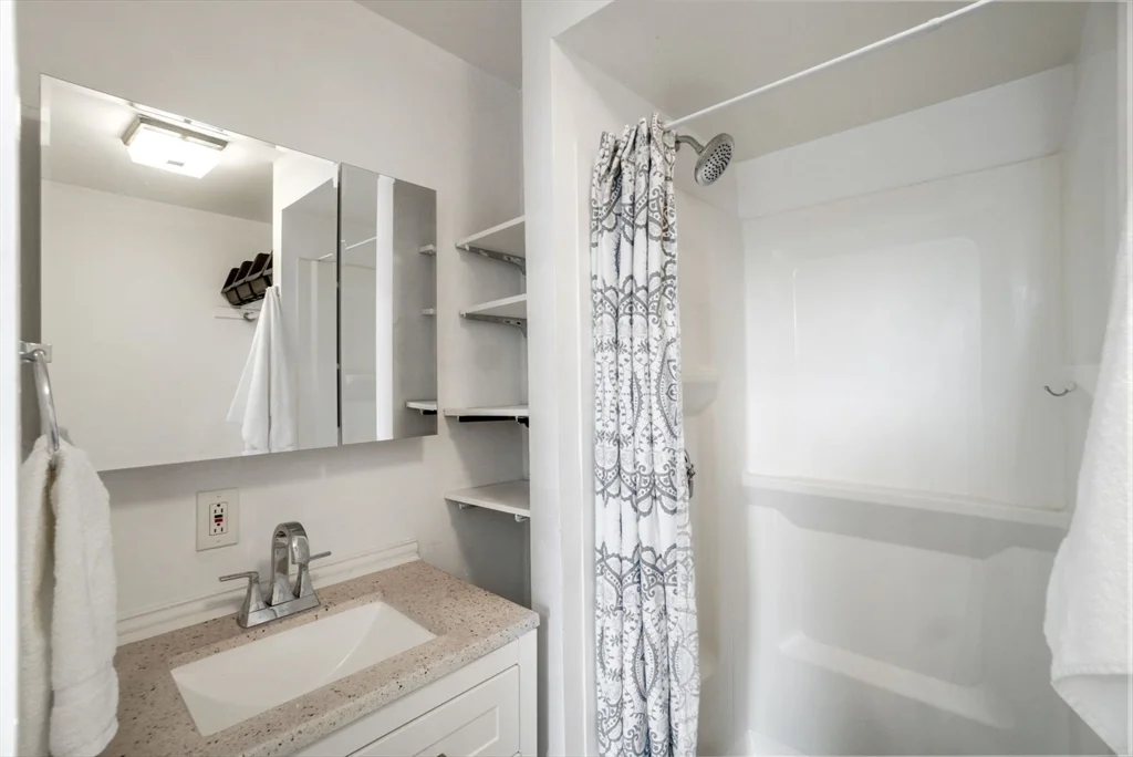 1 bed, 1 bath apartment for rent at 928 Dorchester Ave Unit 11, Dorchester — photo 7 of 17