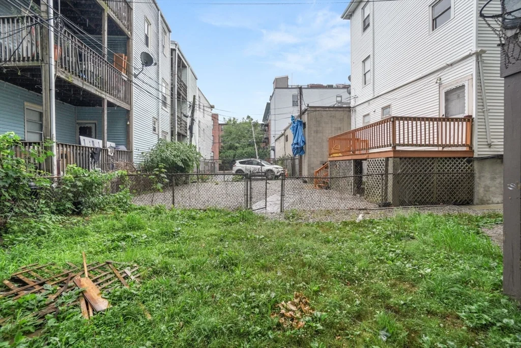 1 bed, 1 bath apartment for rent at 928 Dorchester Ave Unit 11, Dorchester — photo 16 of 17