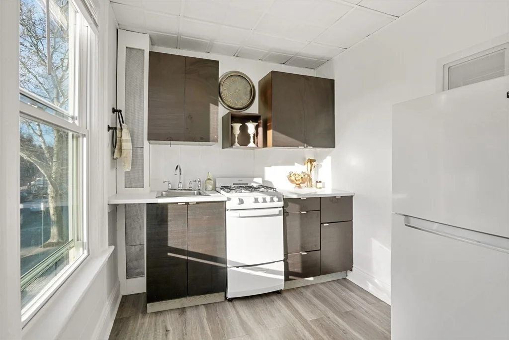 1 bed, 1 bath apartment for rent at 928 Dorchester Ave Unit 6, Dorchester — photo 1 of 14