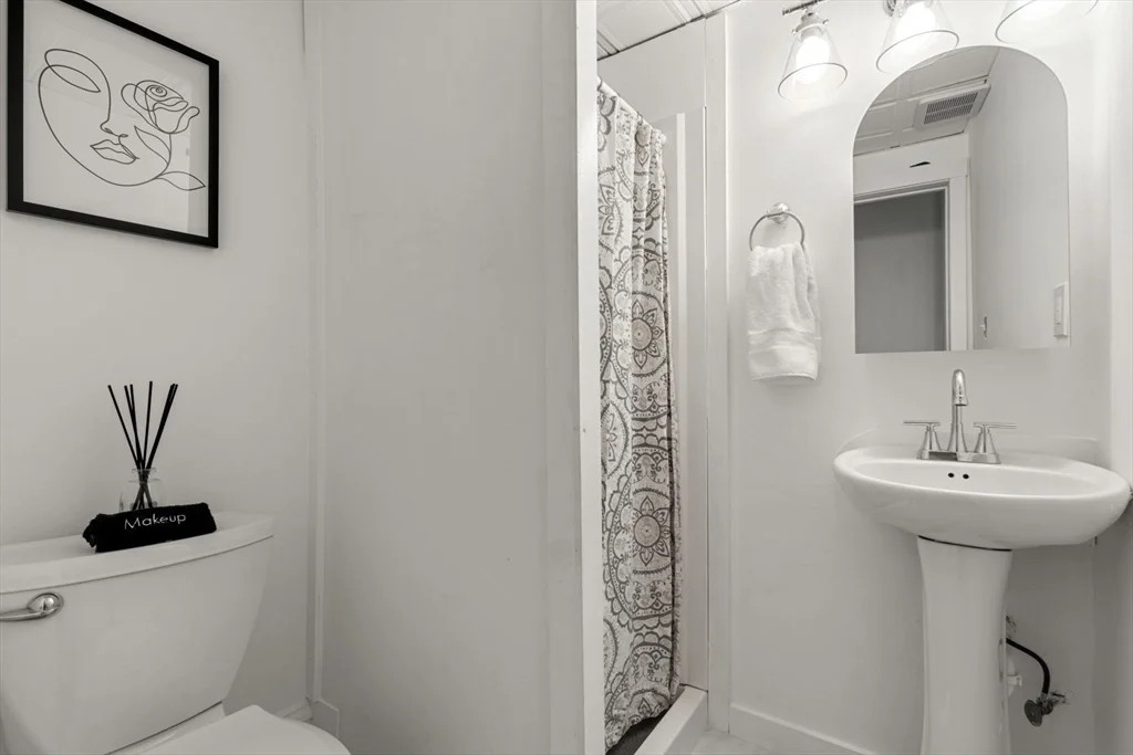 Studio bed, 1 bath apartment for rent at 928 Dorchester Ave Unit 8, Dorchester — photo 7 of 15