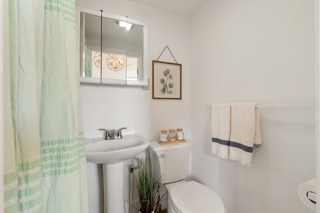 Studio bed, 1 bath apartment for rent at 928 Dorchester Ave Unit 9, Dorchester — photo 8 of 13