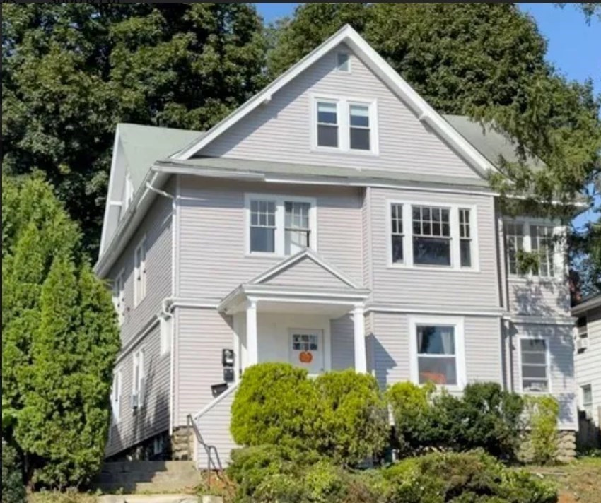 3 bed, 1 bath apartment for rent at 929 Pleasant St Unit 2, Worcester — photo 1 of 6
