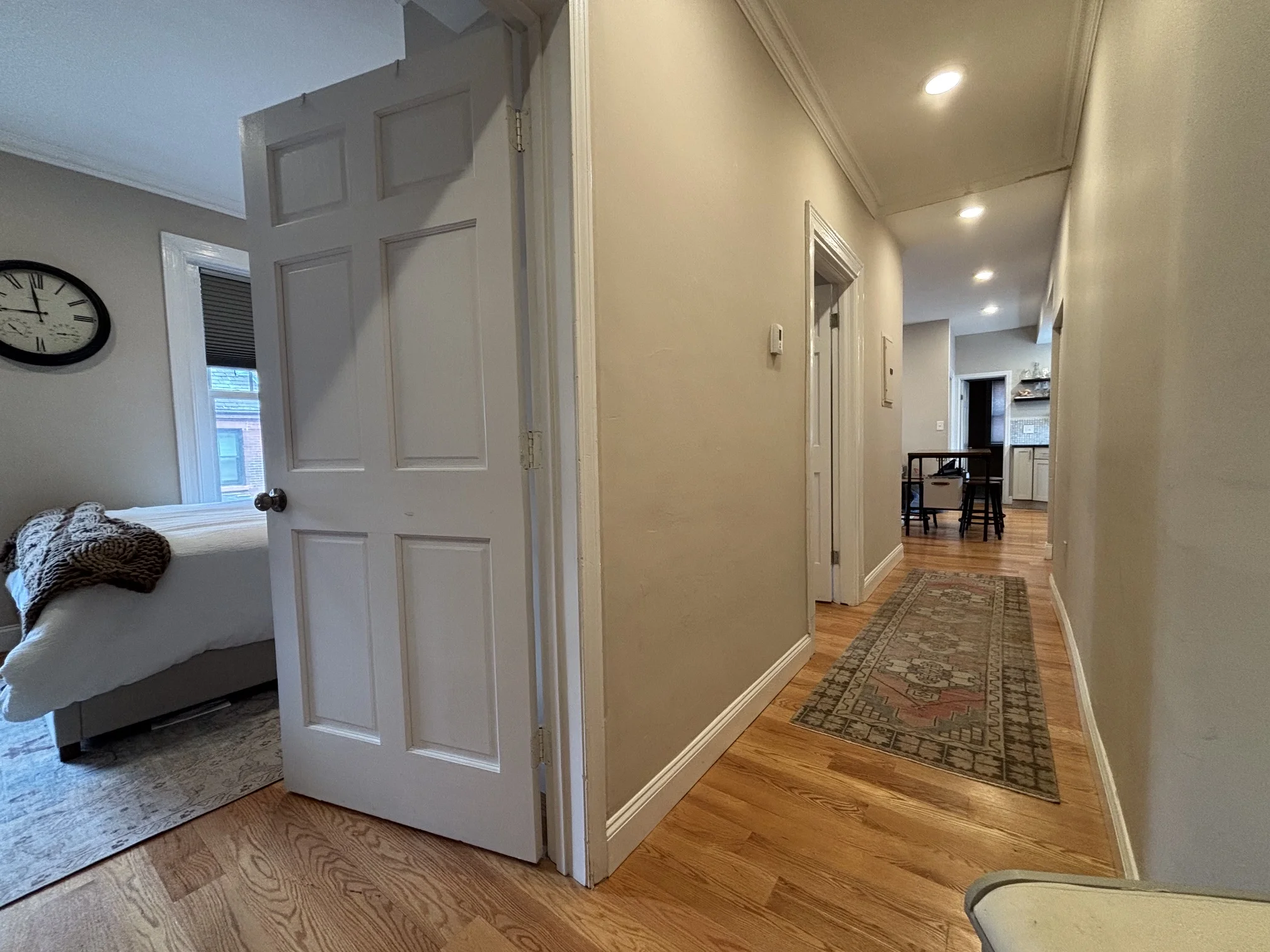 3 bed, 1 bath apartment for rent at 92a Pinckney St Unit 5, Beacon Hill — photo 2 of 25
