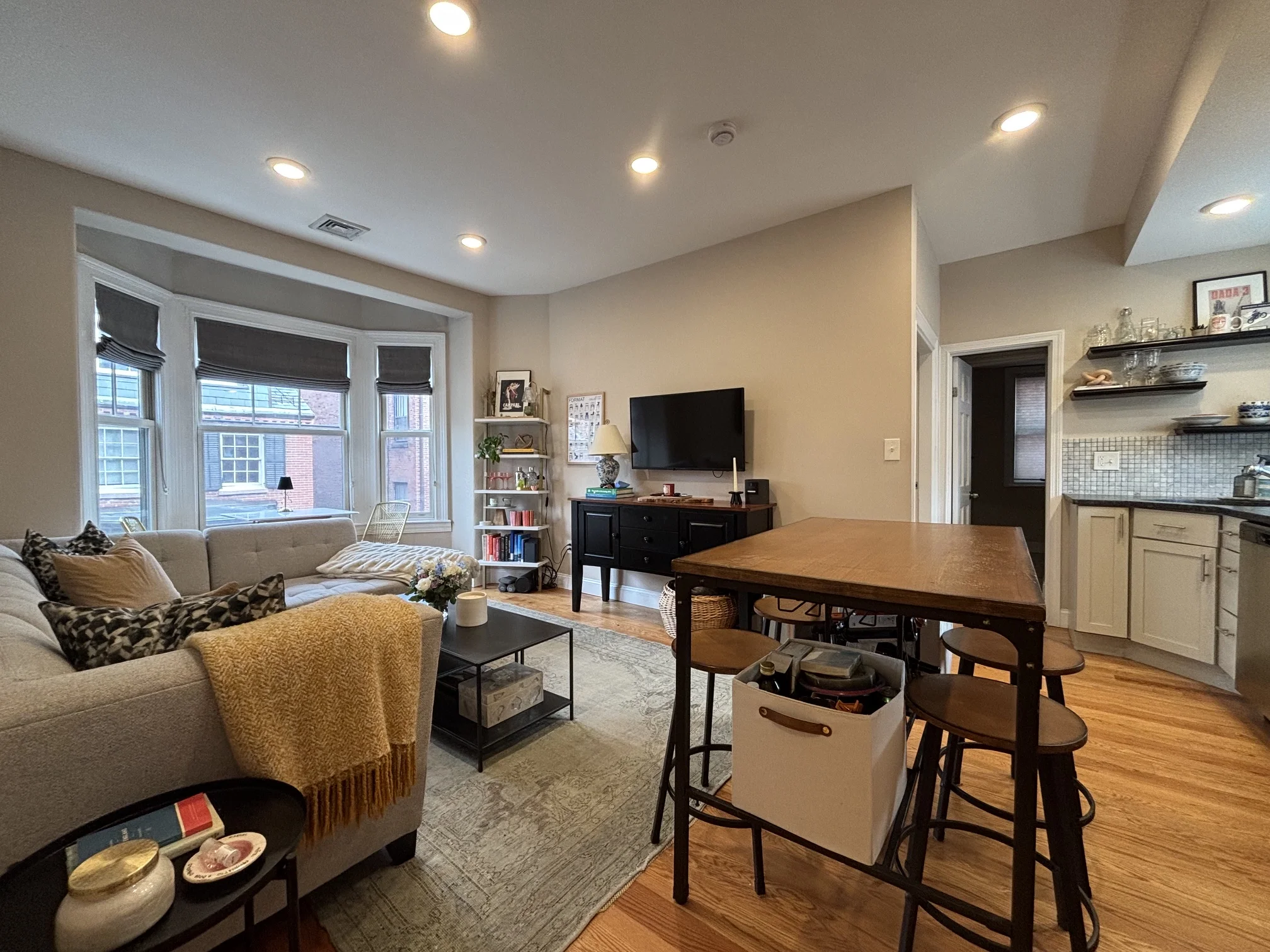 3 bed, 1 bath apartment for rent at 92a Pinckney St Unit 5, Beacon Hill — photo 10 of 25