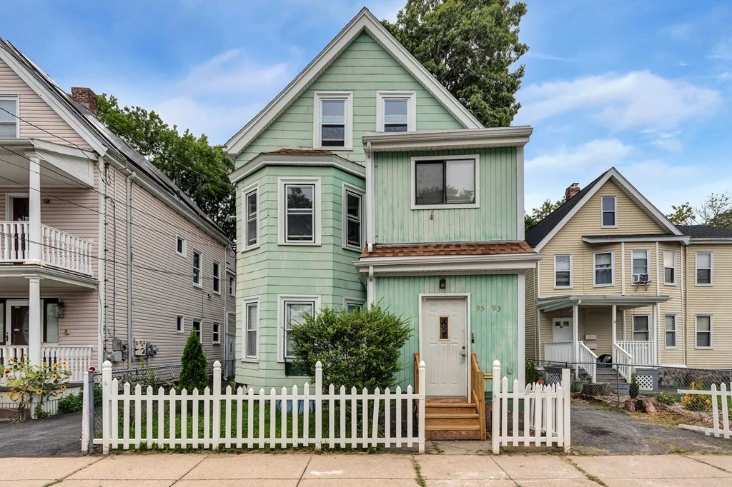 3 bed, 1 bath apartment for rent at 93-95 Callender St Unit 2, Boston